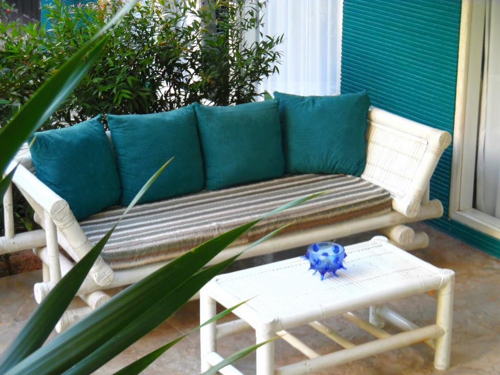 Lazy Monkey Hotel Senggigi Esterno foto