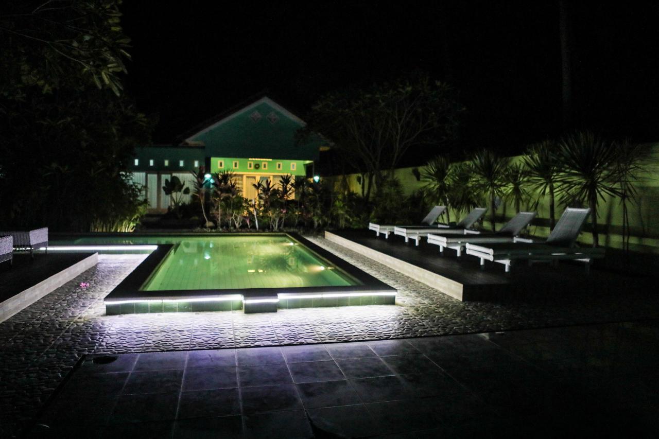 Lazy Monkey Hotel Senggigi Esterno foto
